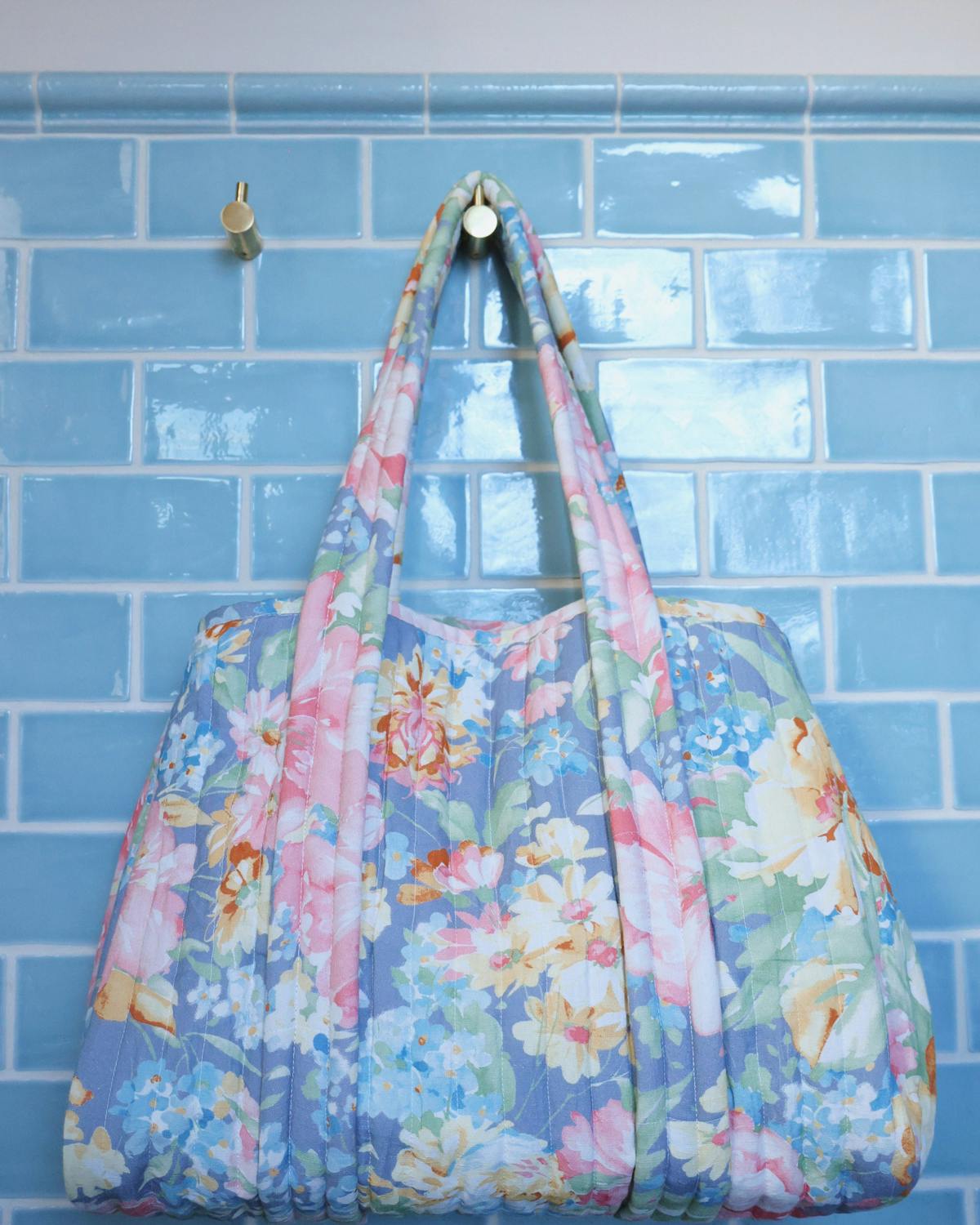 Tote Bag Linen, Blue floral. Image #1
