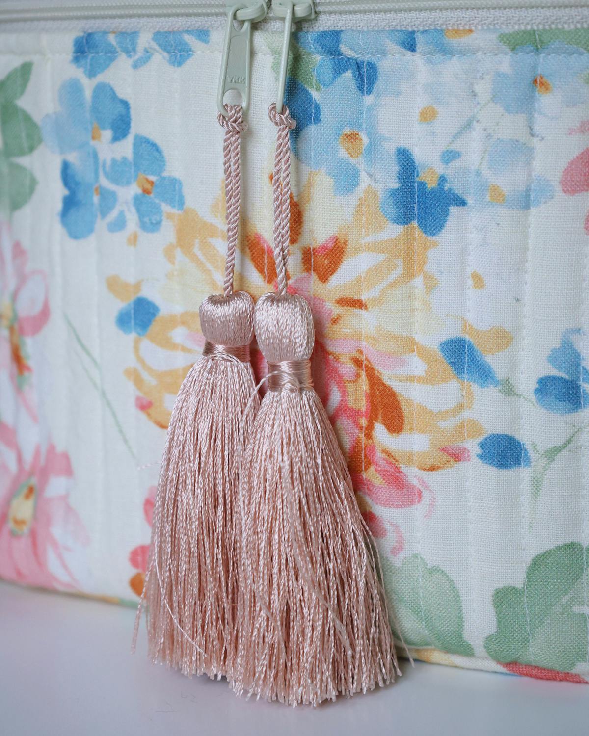 Beauty Bag Linen, Pink floral. Image #4