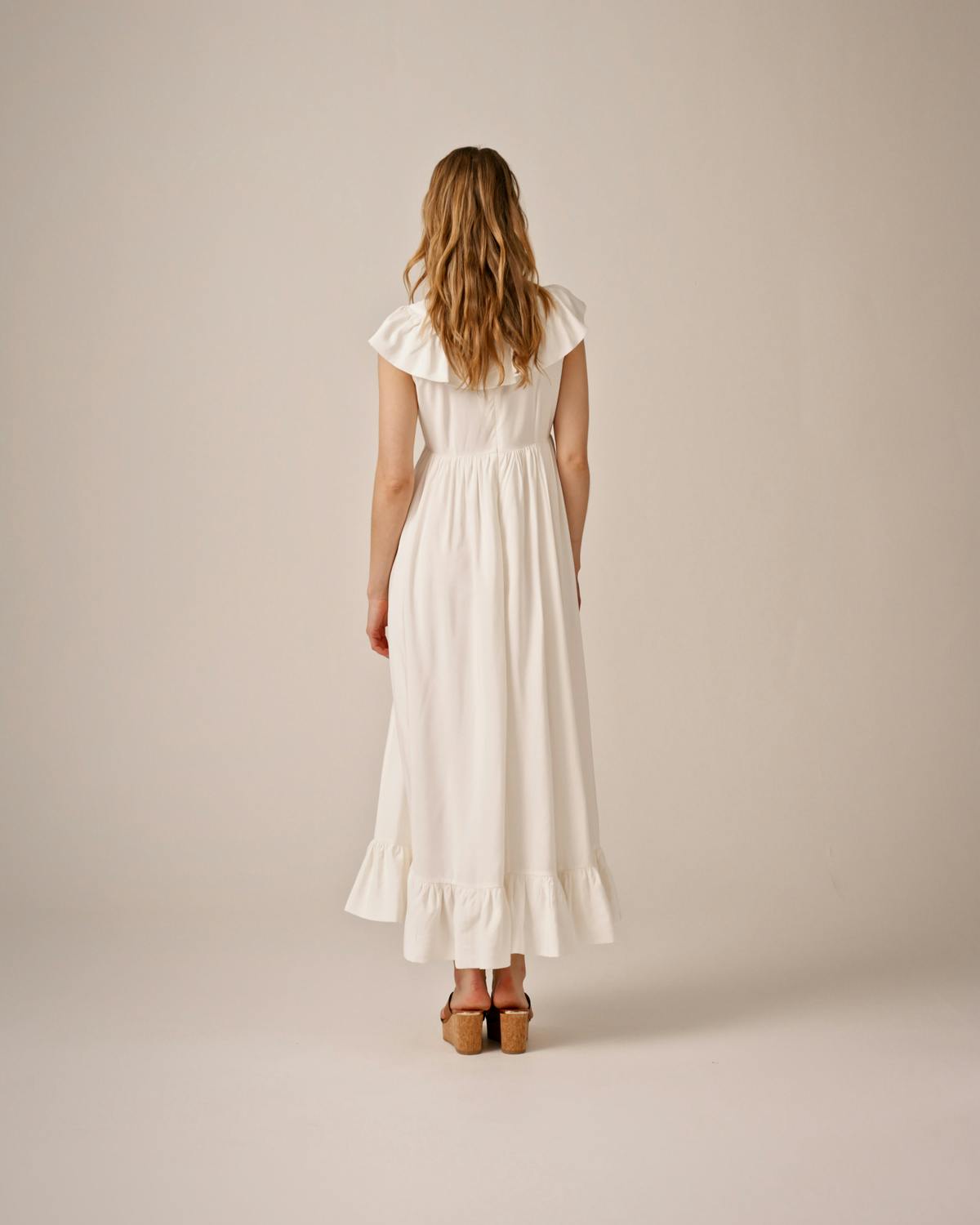 Crinkled Viscose Midi Dress, Perfect White. Image #4