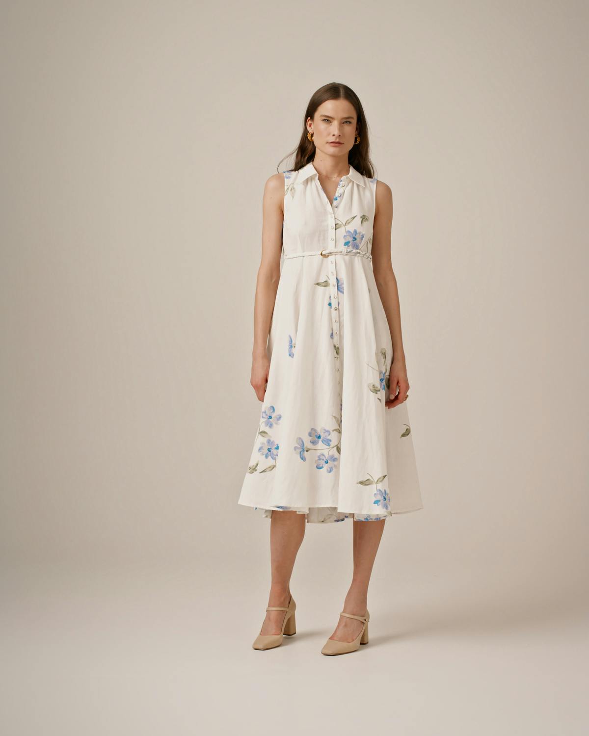 Linen 50's Dress, Flowing Blossoms. Image #1