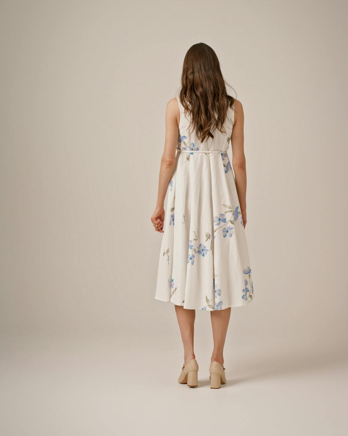 Linen 50's Dress, Flowing Blossoms. Image #3