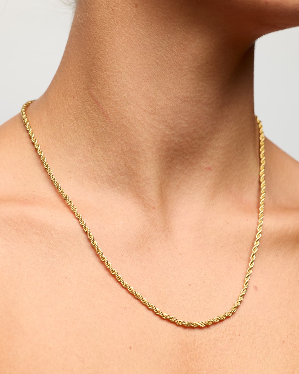 The Medium Necklace, Gold. Image #3