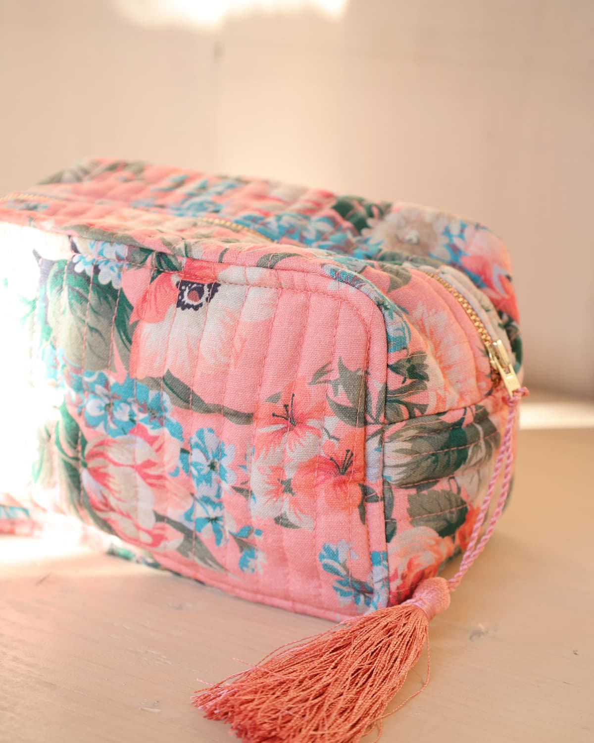 Cosmetic Bag Linen, Flower Market. Image #2