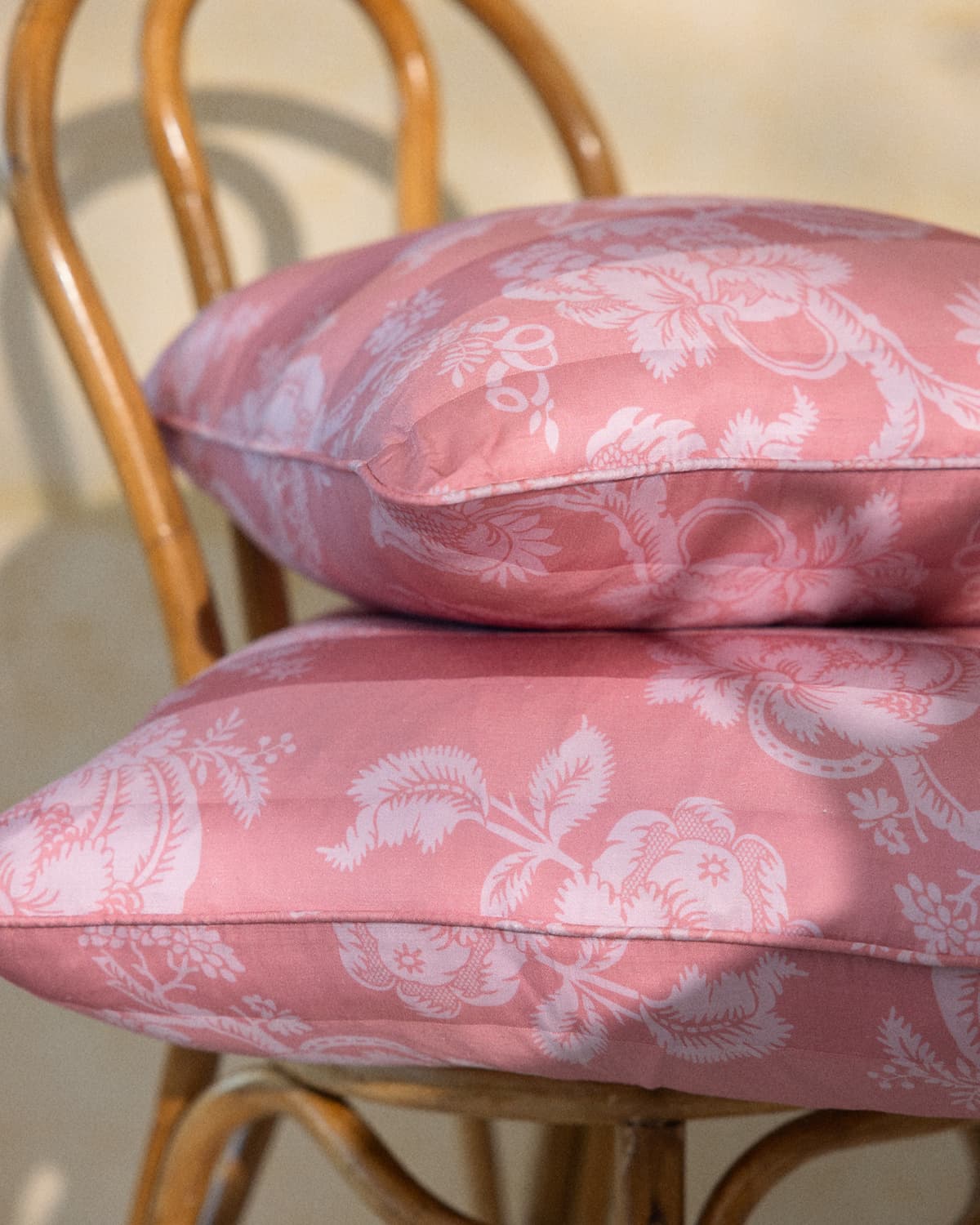 Cushion Cover Linen Stripe 50x50 cm, Vintage Wallpaper. Image #1