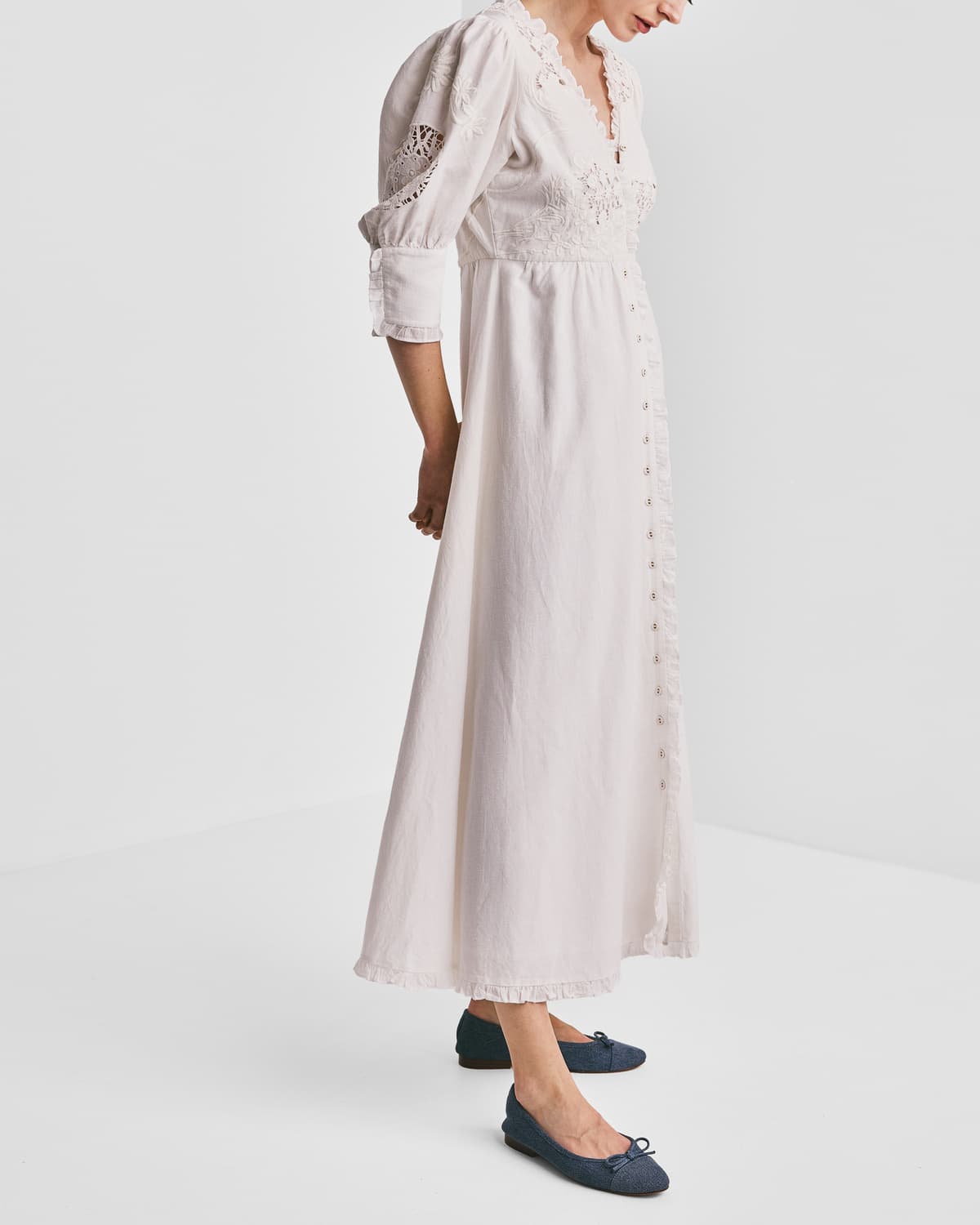 Linen Button-Down Dress, Off White. Image #2