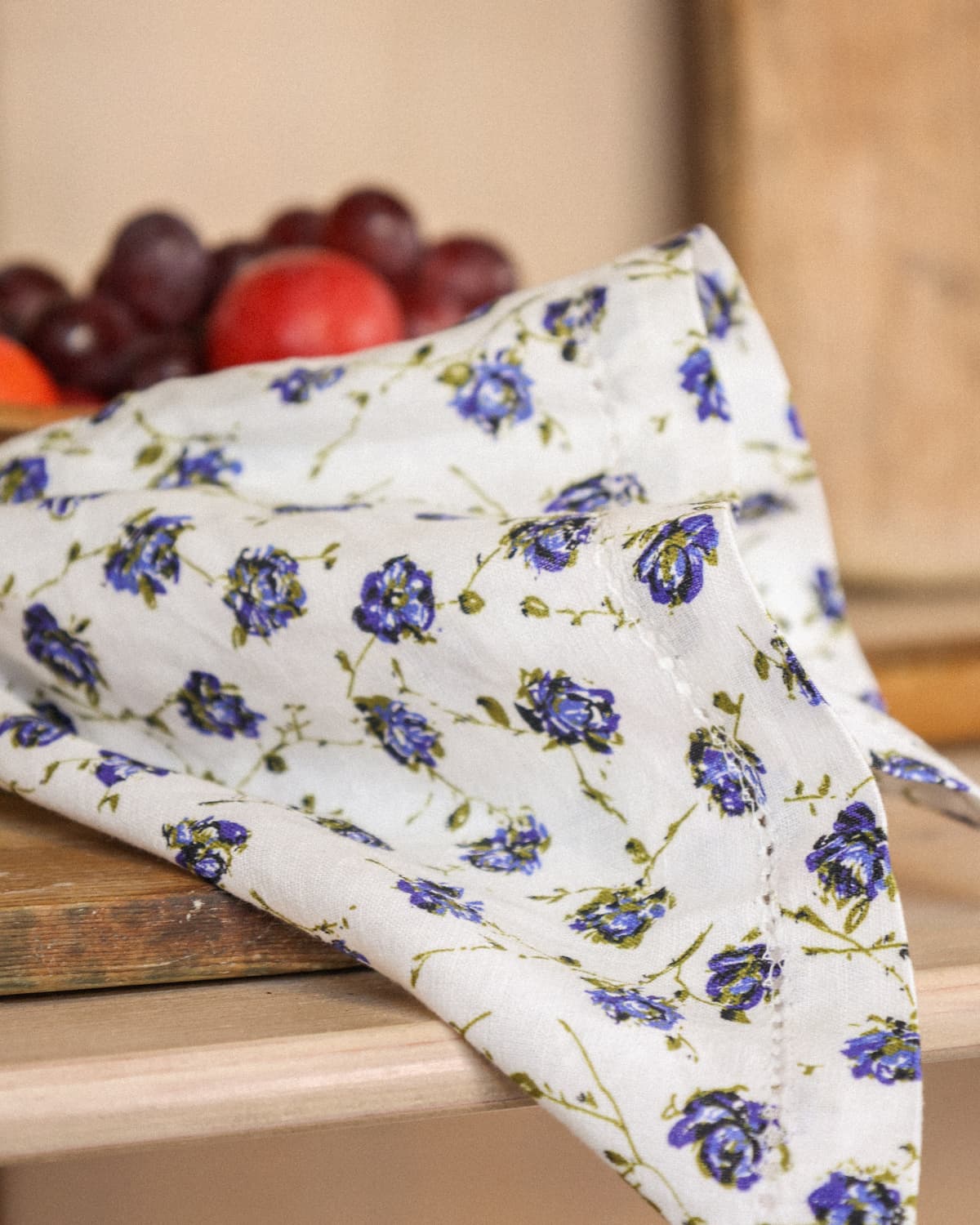 Kitchen Towel, Petite Flowers. Image #1