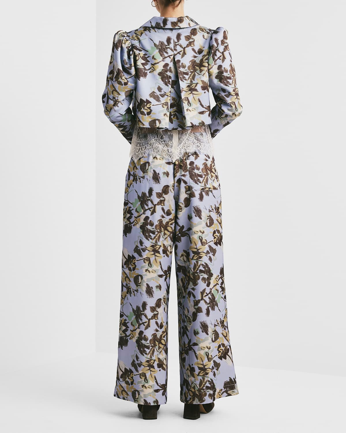 Tailored Satin Cropped Jacket, Wallpaper. Image #3