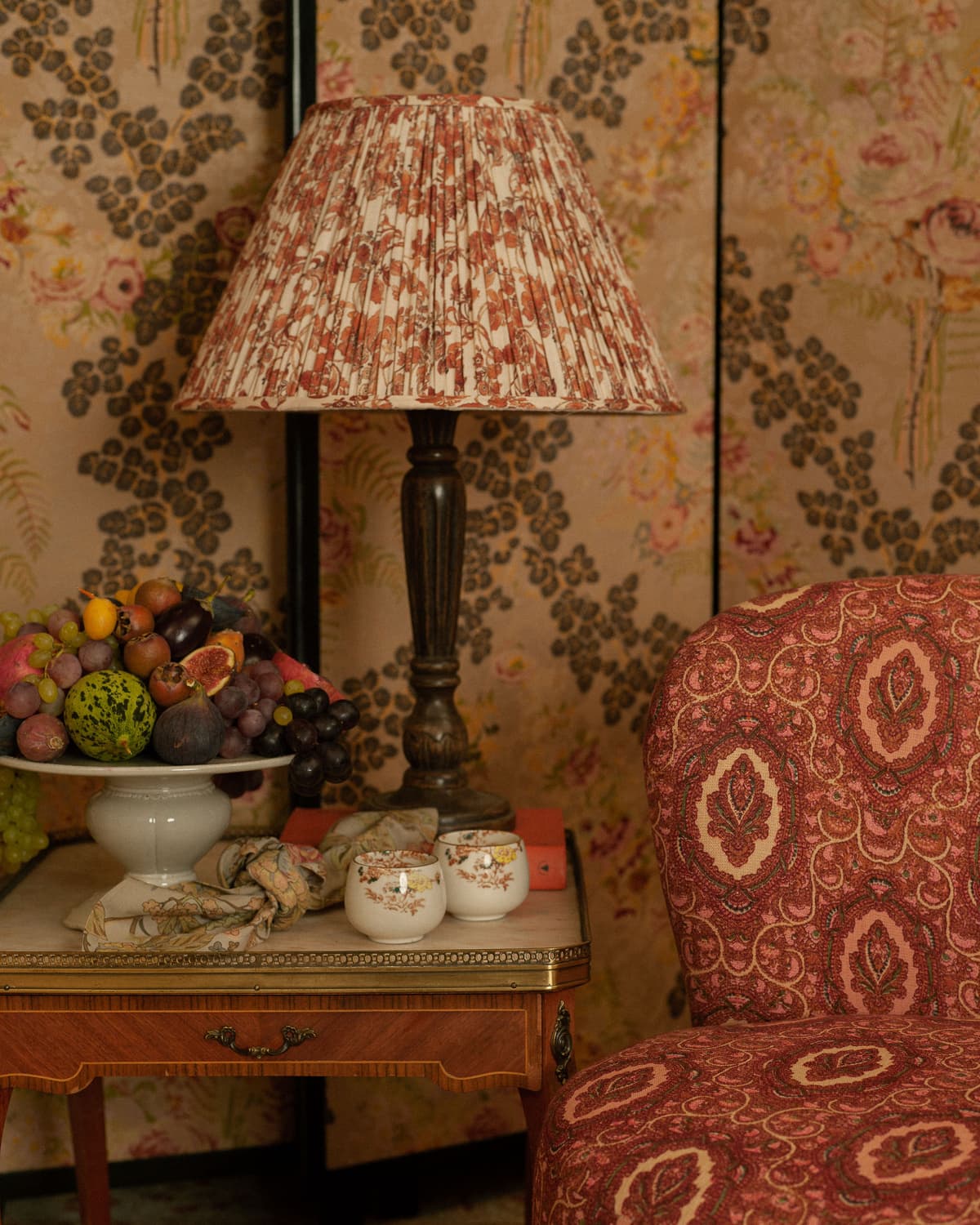 Lounge Chair, Pink Paisley. Image #4
