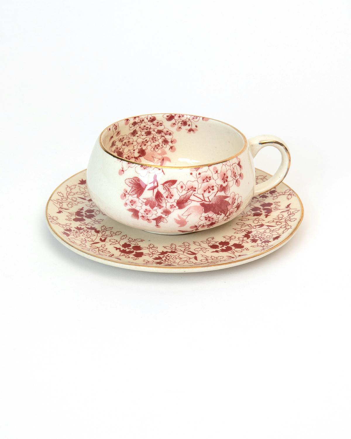 Coffee Cup and Sauser, Burgundy Leaves. Image #4