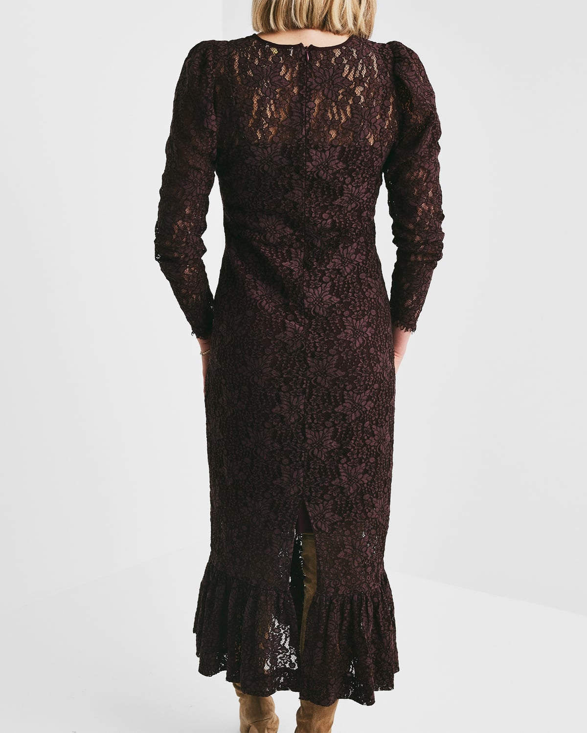 Lace Fitted Dress, Burgundy. Image #5