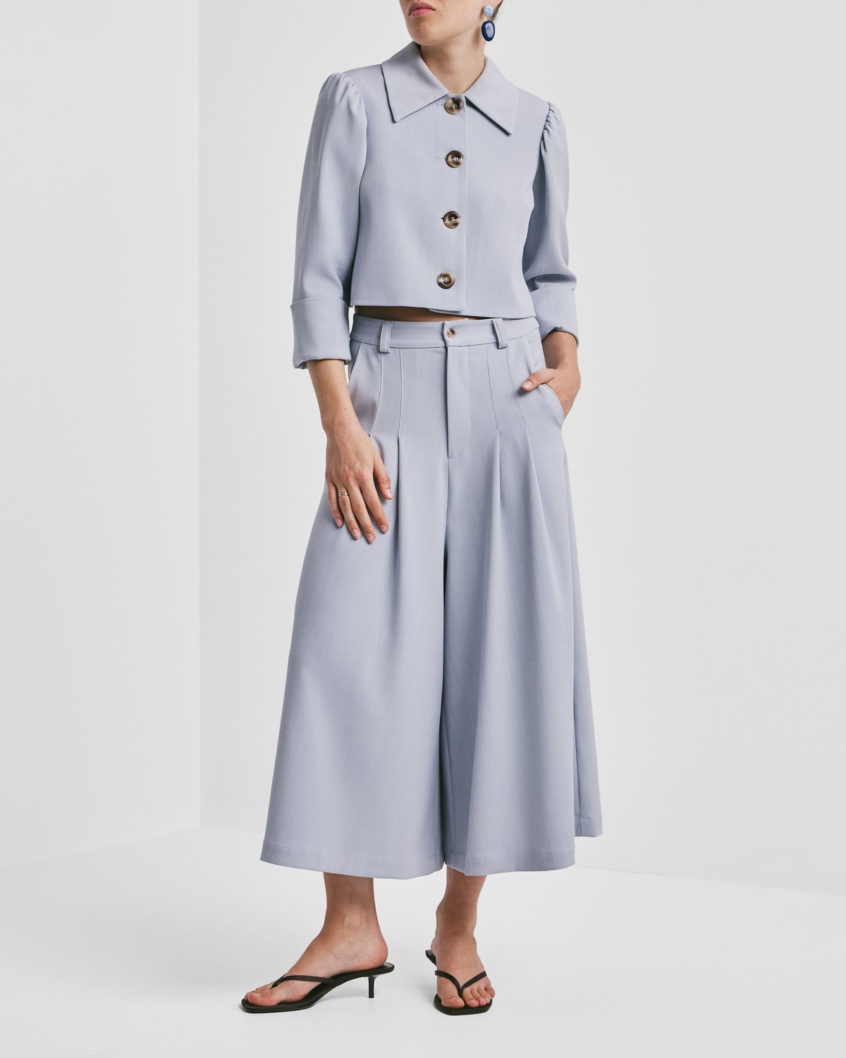 Classique Jacket, Light Blue. Image #2