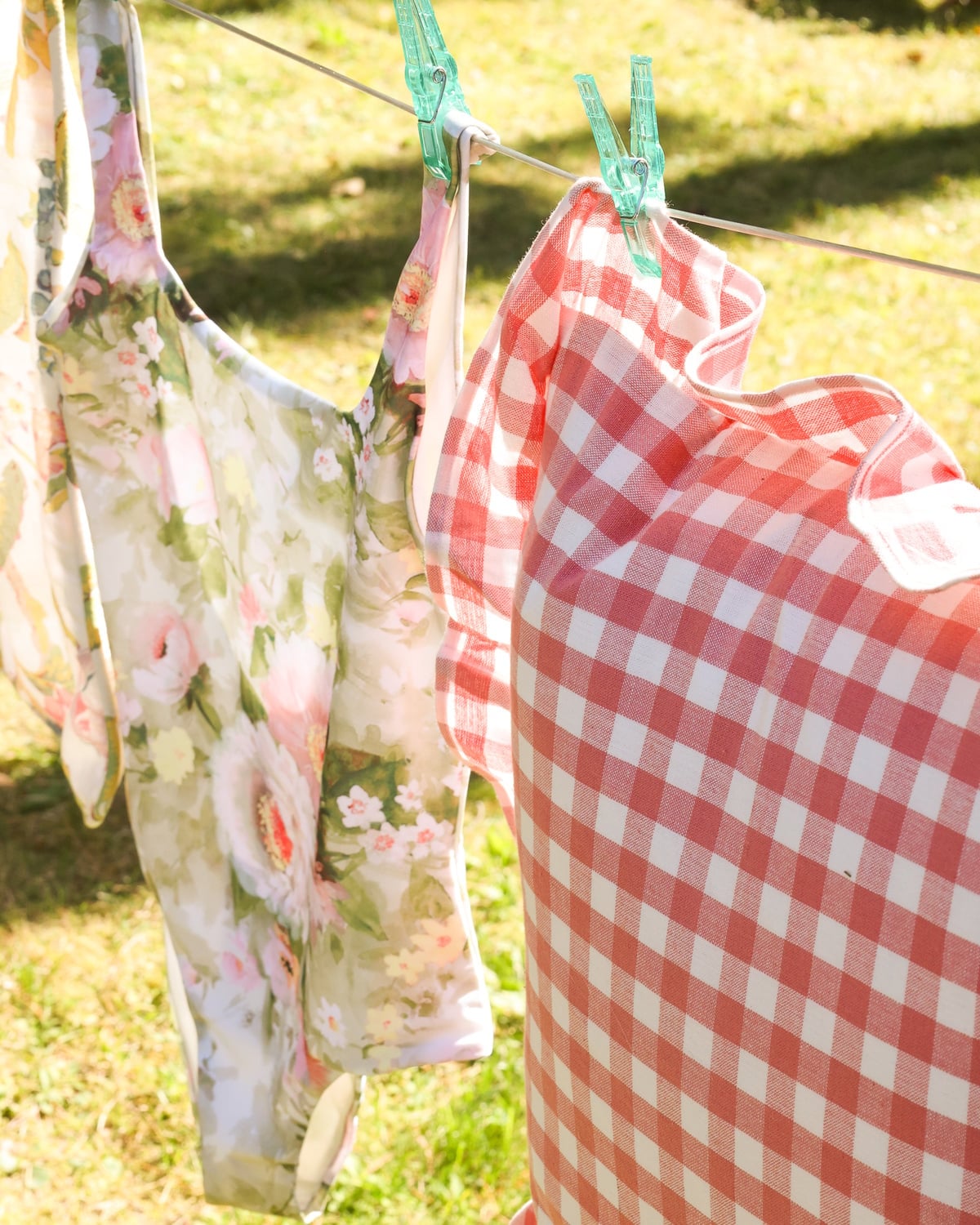 Cushion Cover with Volang 50x50, Pink Checks. Image #3