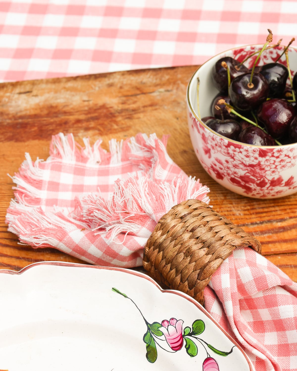 Napkin with Fringes, Pink Small Checks. Image #1