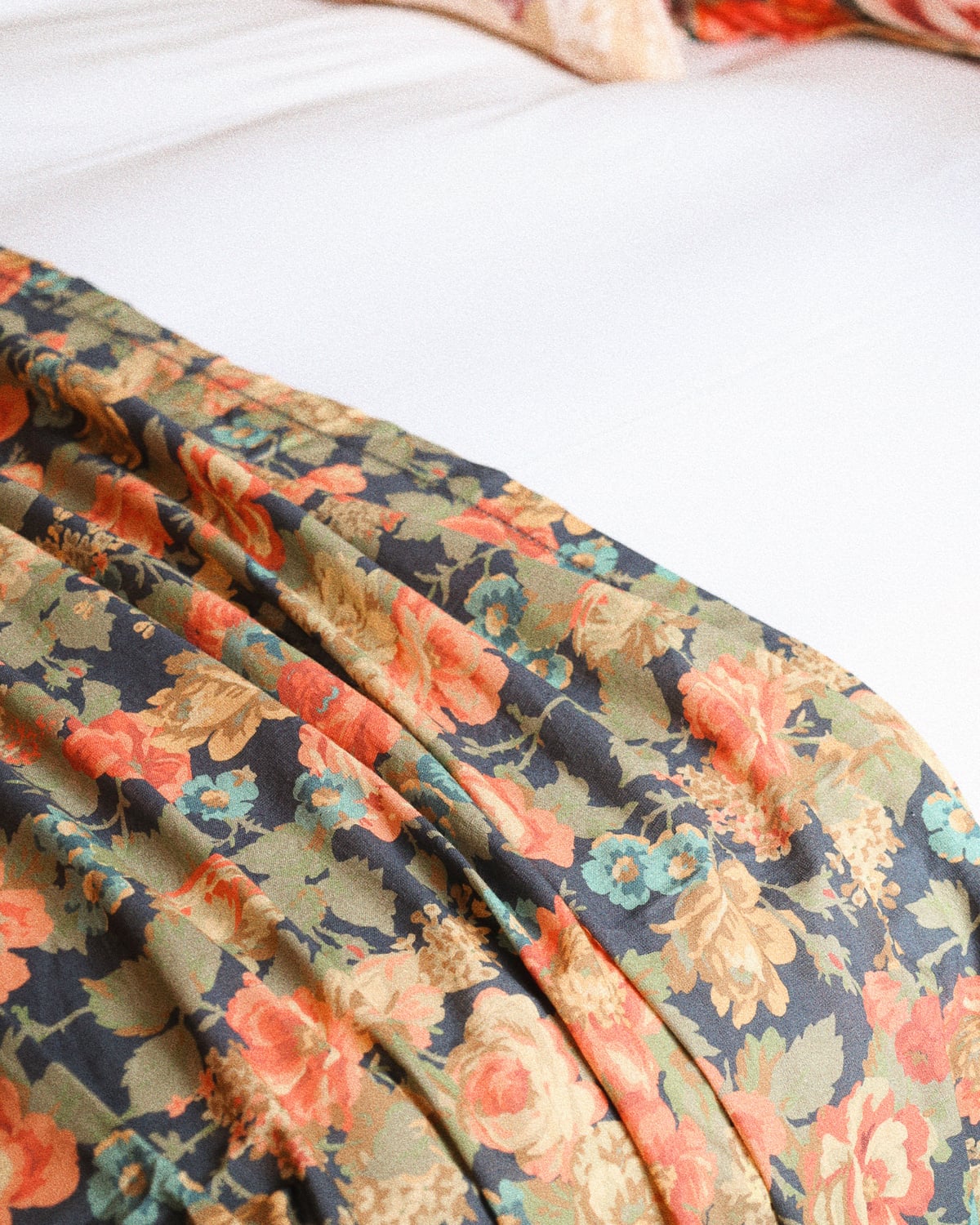 Table Cloth 130x300 Linen, Bloom. Image #1